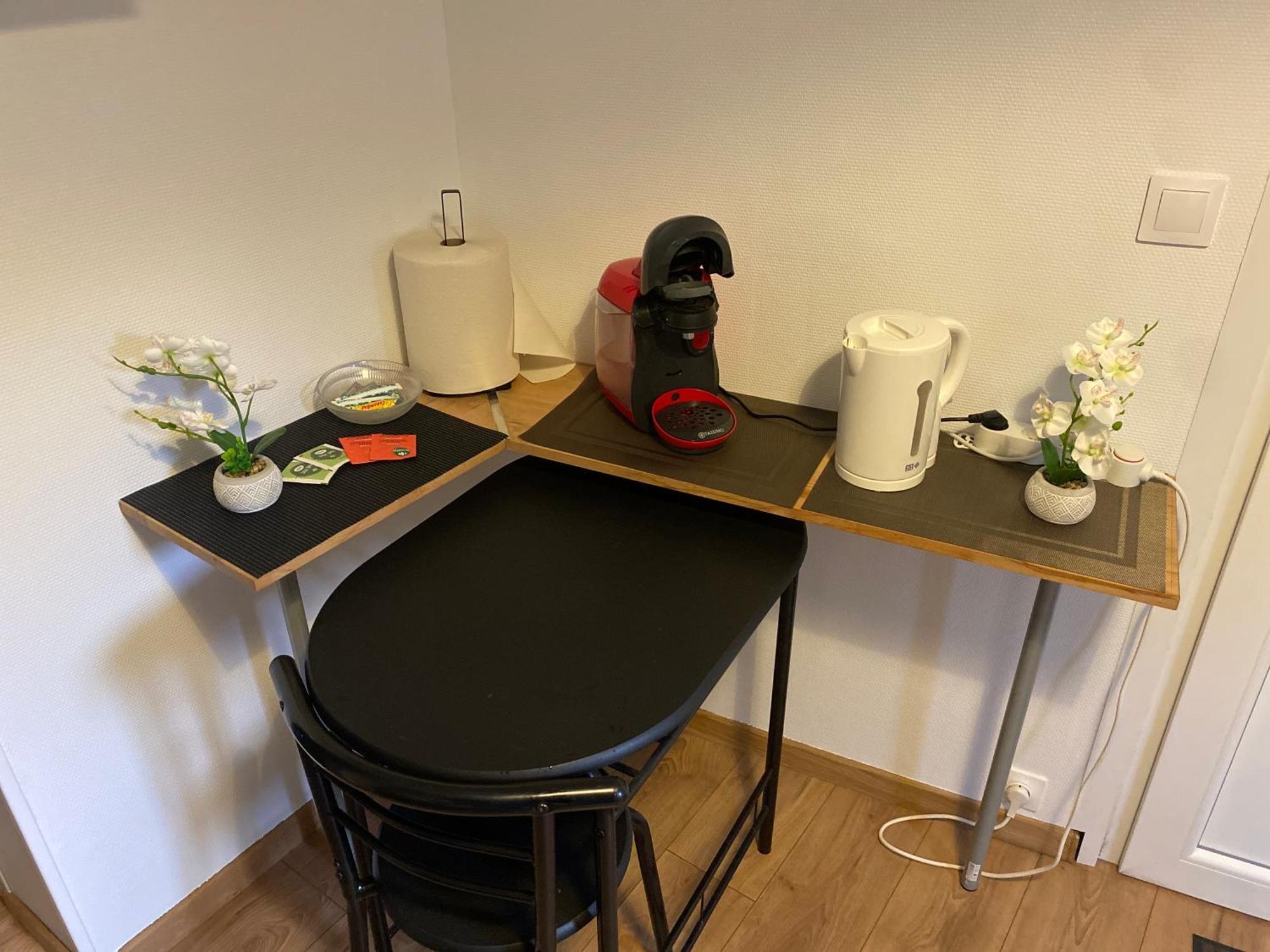 Sympathique Logement En Rez-De-Chausse, De 21M 2 Beauvais Eksteriør billede